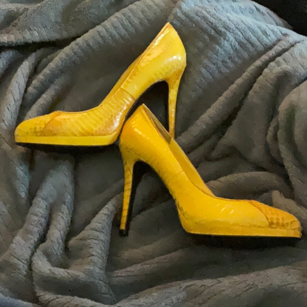Yellow High Heel Pumps